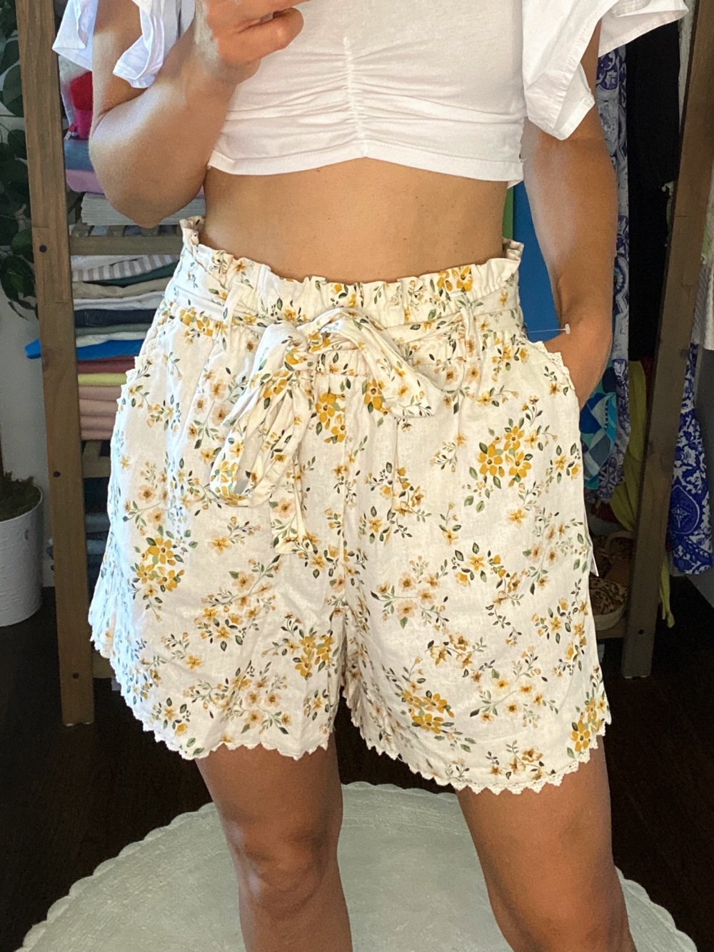 LAURA ASHLEY Cream Green Yellow Floral Belted High Rise Shorts! 🍃